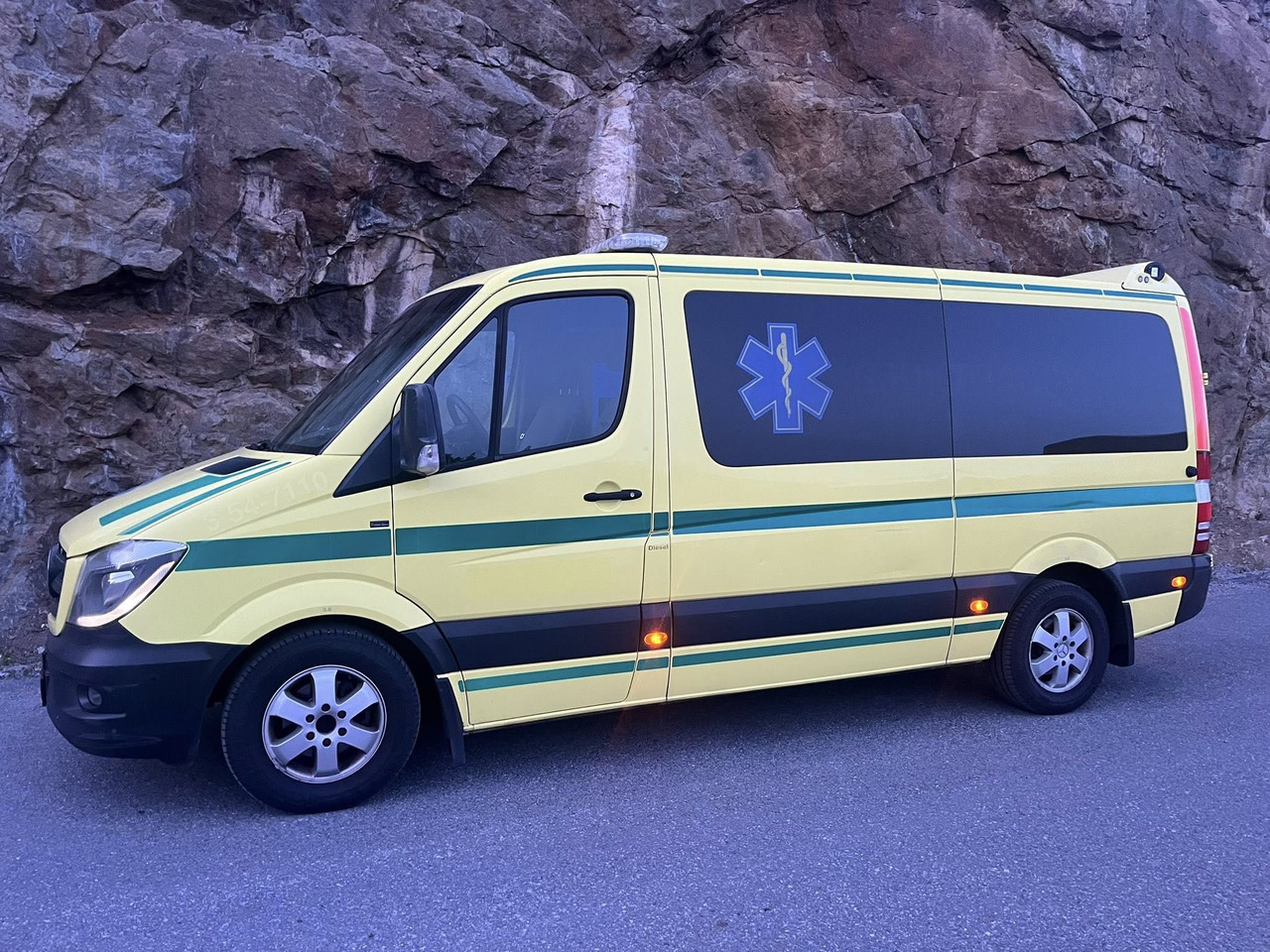 Mercedes-Benz Sprinter 316 - 2 stretcher - Krankenwagen: das Bild 4 Mercedes-Benz Sprinter 316 - 2 stretcher - Krankenwagen: das Bild 4