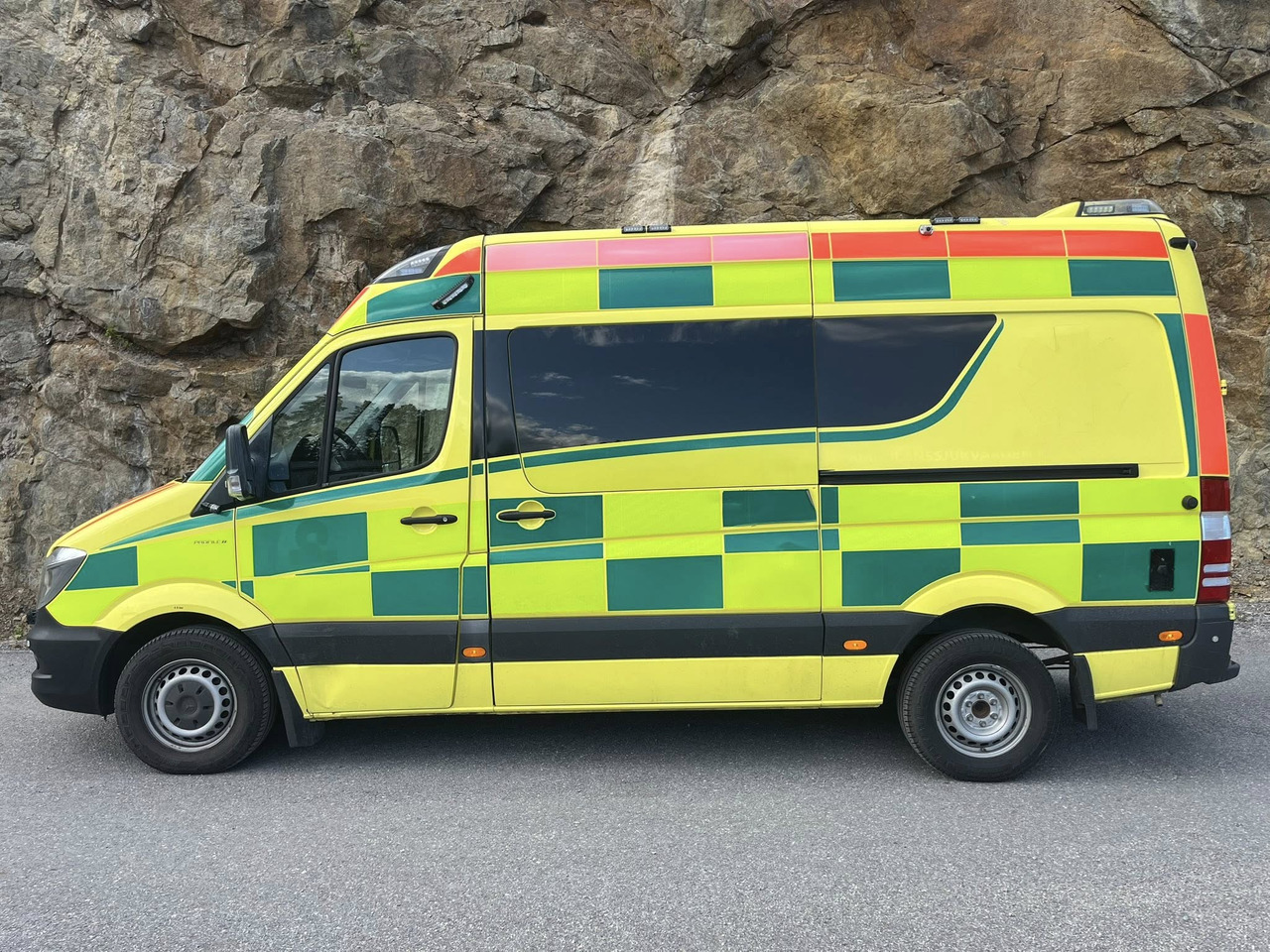 Mercedes-Benz Sprinter 319 - AMBULANCE / Krankenwagen / Ambulancia - Krankenwagen: das Bild 5 Mercedes-Benz Sprinter 319 - AMBULANCE / Krankenwagen / Ambulancia - Krankenwagen: das Bild 5