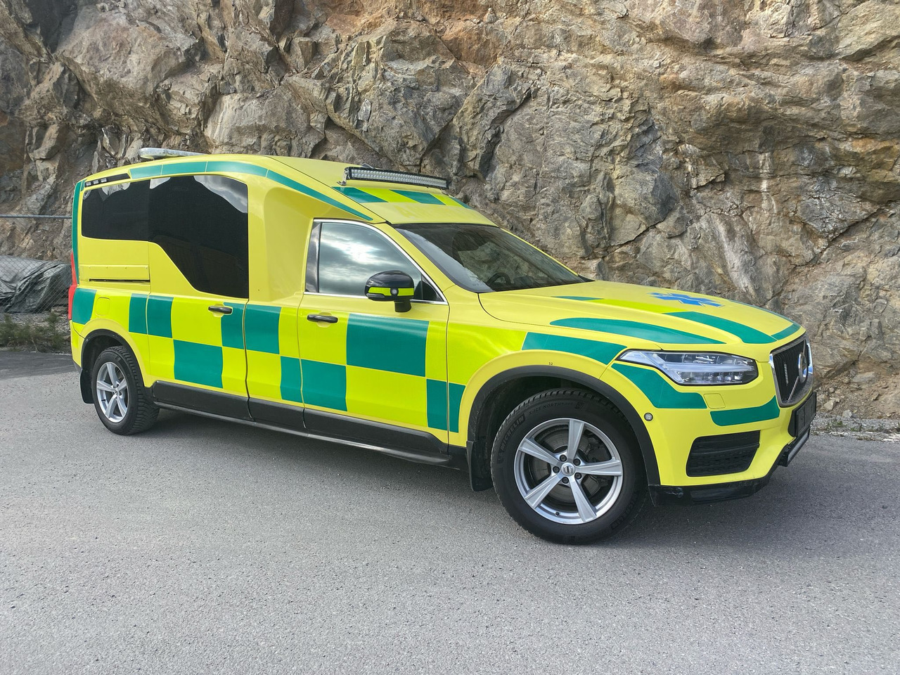 Volvo Nilsson XC90 D5 AWD - Ambulance / Krankenwagen / Швидка допомога - Krankenwagen: das Bild 1 Volvo Nilsson XC90 D5 AWD - Ambulance / Krankenwagen / Швидка допомога - Krankenwagen: das Bild 1