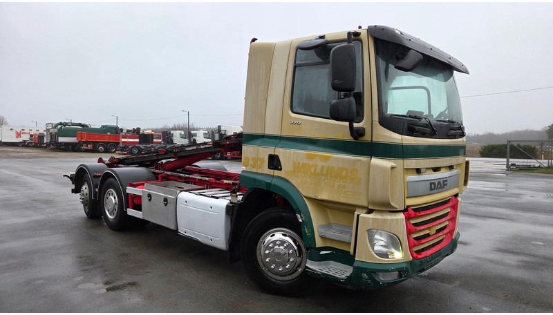 DAF CF 370 6X2*4 - Abrollkipper: das Bild 2 DAF CF 370 6X2*4 - Abrollkipper: das Bild 2