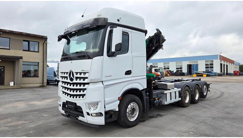 Mercedes-Benz Arocs 3253 8X4*4 Fassi F295 - Abrollkipper, Autokran: das Bild 3 Mercedes-Benz Arocs 3253 8X4*4 Fassi F295 - Abrollkipper, Autokran: das Bild 3