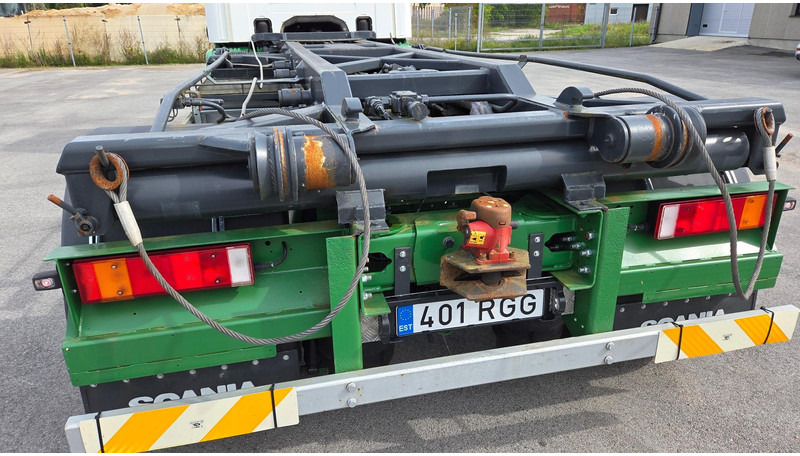 Scania P94 4X2 220 - Seil Abrollkipper: das Bild 5 Scania P94 4X2 220 - Seil Abrollkipper: das Bild 5