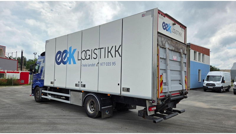 Volvo FM330 4X2 - Koffer LKW: das Bild 4 Volvo FM330 4X2 - Koffer LKW: das Bild 4