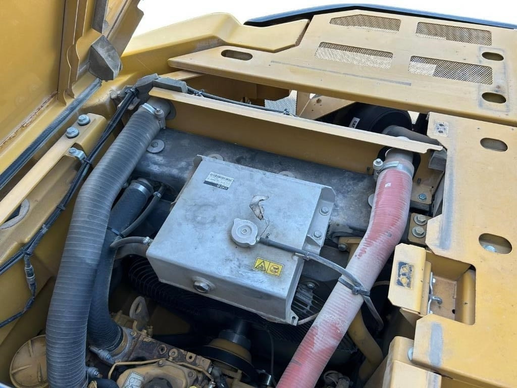 Kettenbagger CAT 325 FL CR: das Bild 19