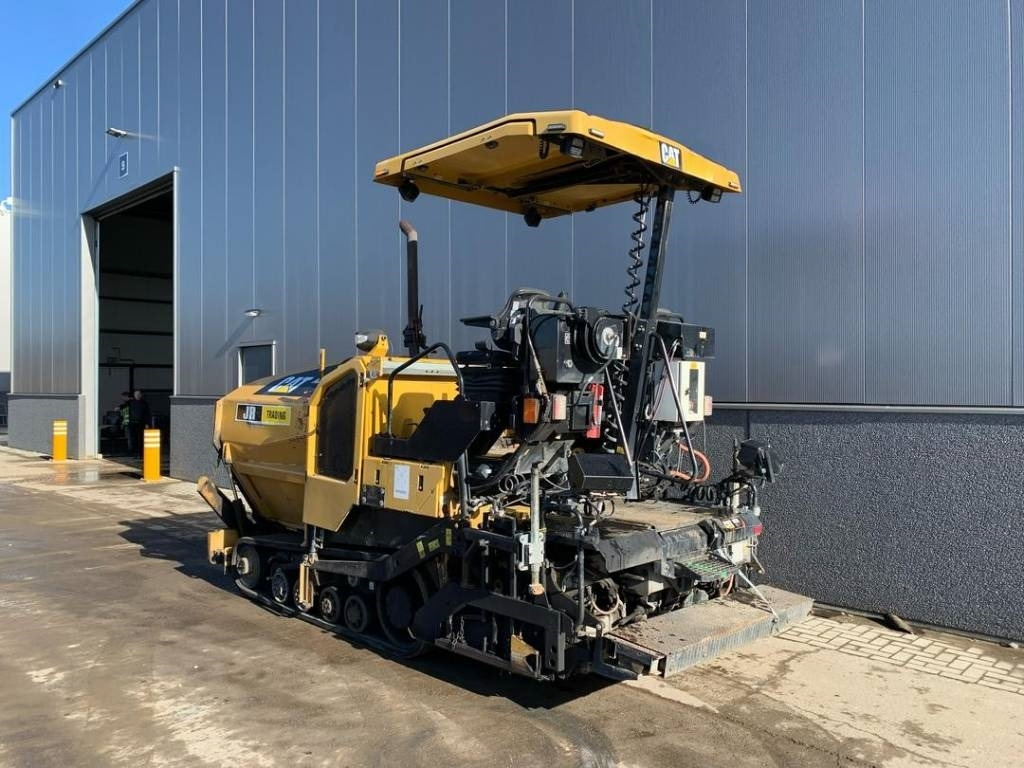 CAT AP355F - Asphaltfertiger/ Straßenfertiger: das Bild 3 CAT AP355F - Asphaltfertiger/ Straßenfertiger: das Bild 3