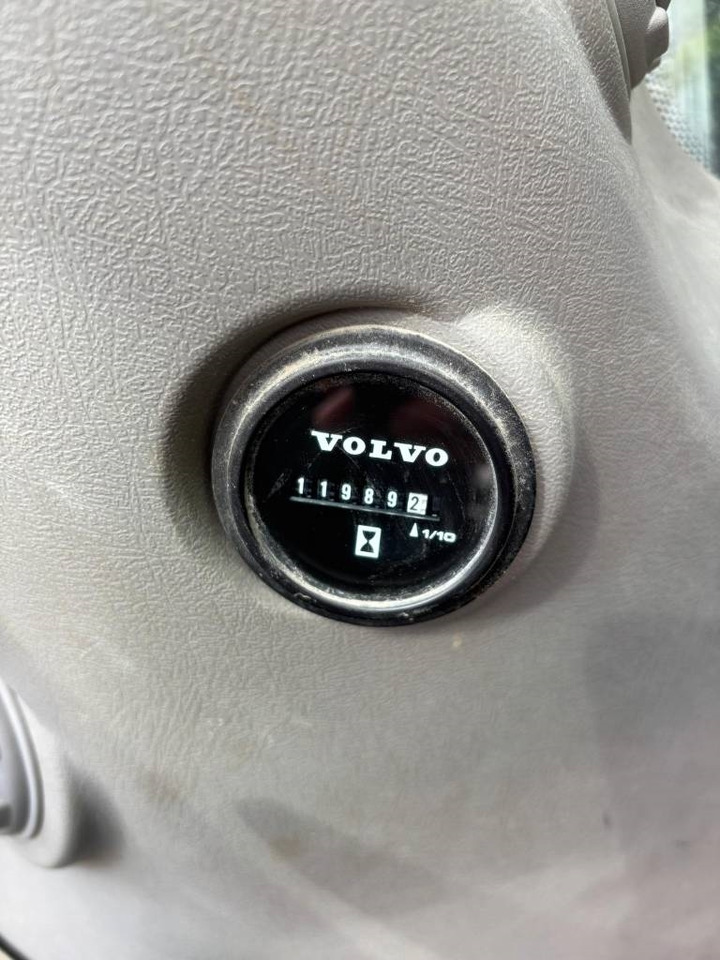 Mobilbagger Volvo EWR 150 E: das Bild 11