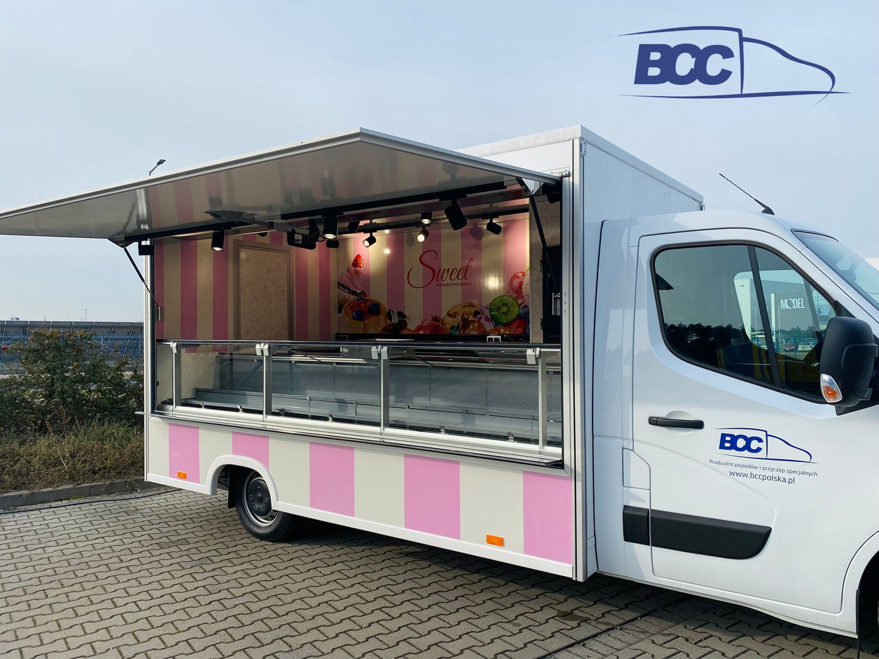 BCC POLSKA - FOOD TRUCK - MOBILNA LODZIARNIA, PEUGEOT BOXER - Verkaufsfahrzeug: das Bild 2 BCC POLSKA - FOOD TRUCK - MOBILNA LODZIARNIA, PEUGEOT BOXER - Verkaufsfahrzeug: das Bild 2