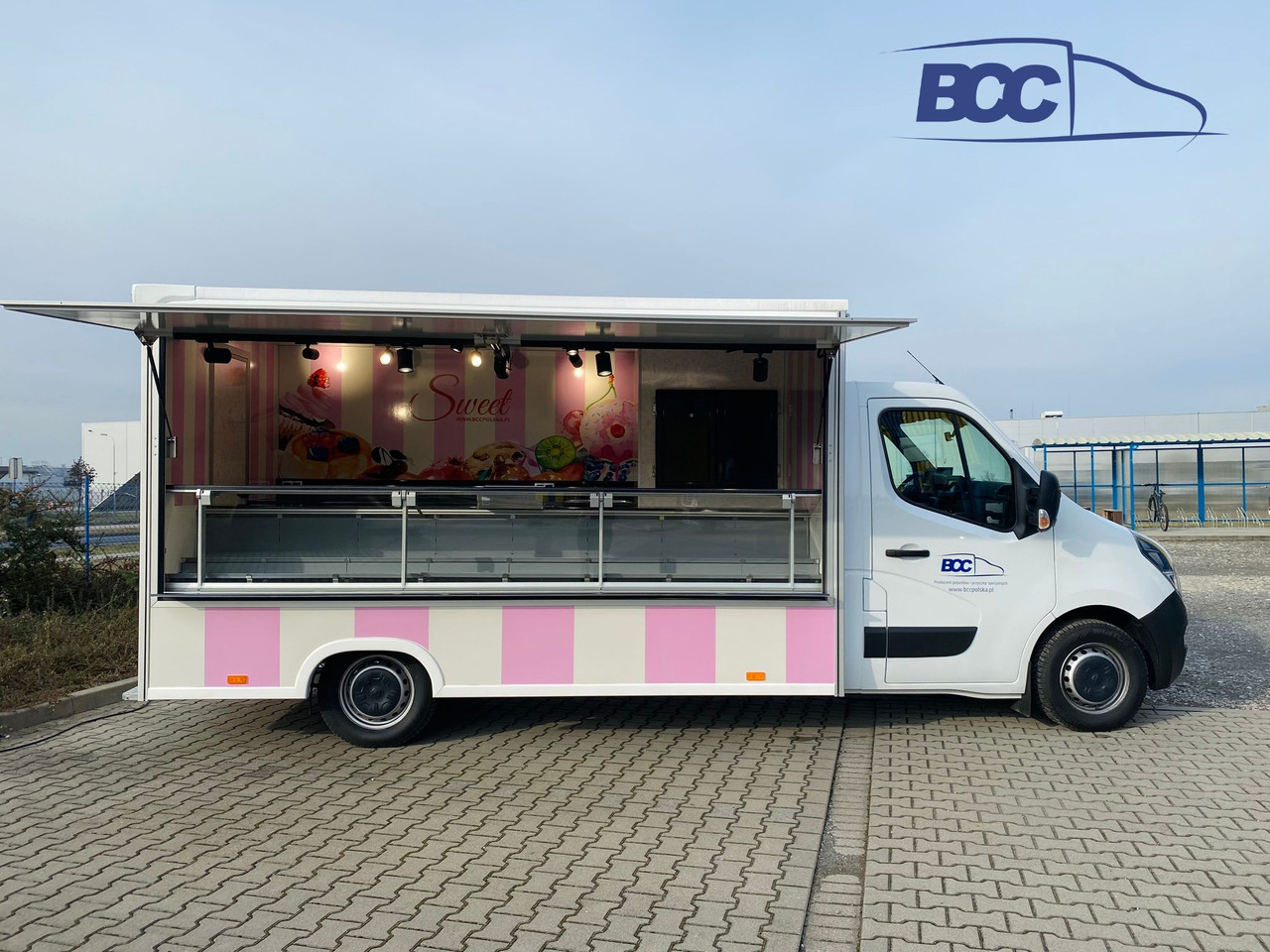 BCC POLSKA - FOOD TRUCK - MOBILNA LODZIARNIA, PEUGEOT BOXER - Verkaufsfahrzeug: das Bild 1 BCC POLSKA - FOOD TRUCK - MOBILNA LODZIARNIA, PEUGEOT BOXER - Verkaufsfahrzeug: das Bild 1