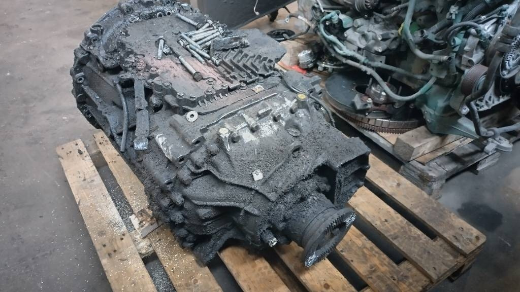 MAN ZF Traxon 12TX2820 TO - Getriebe für LKW: das Bild 1 MAN ZF Traxon 12TX2820 TO - Getriebe für LKW: das Bild 1