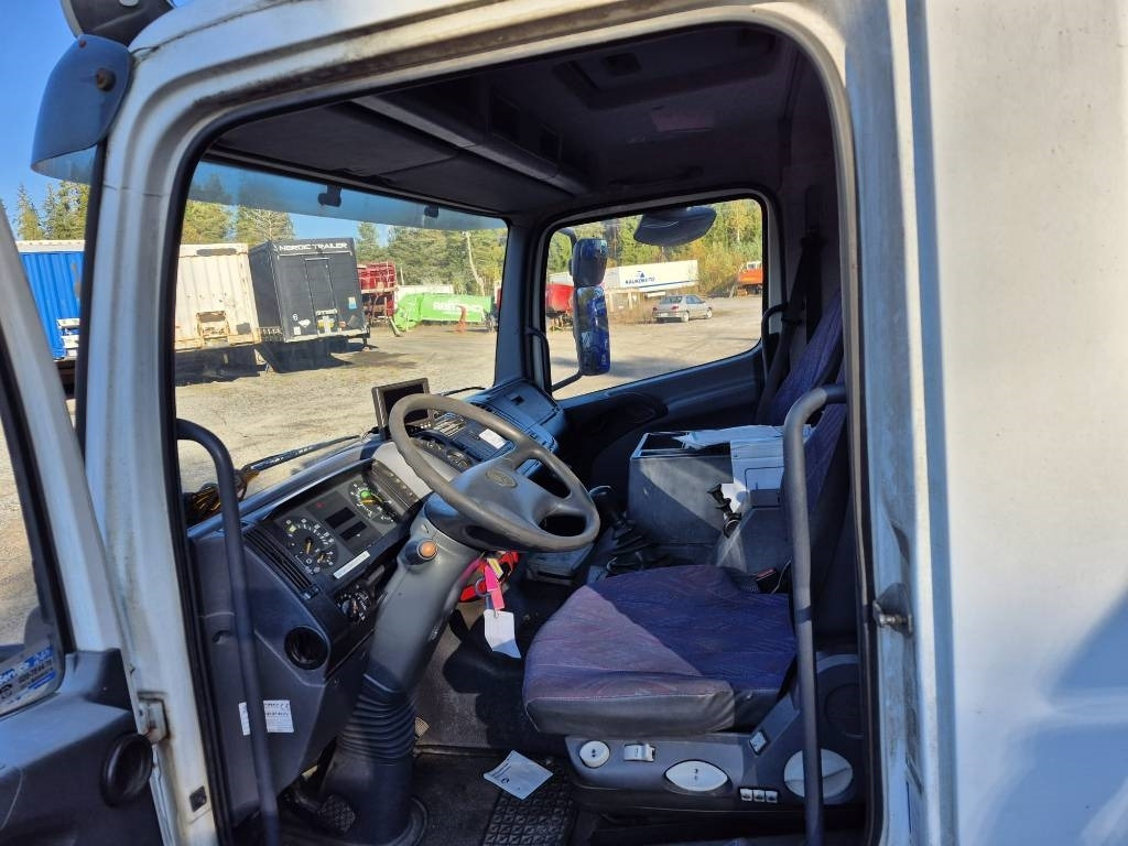 Mercedes-Benz Atego 1223 umpikori+pl nostin - Koffer LKW: das Bild 5 Mercedes-Benz Atego 1223 umpikori+pl nostin - Koffer LKW: das Bild 5