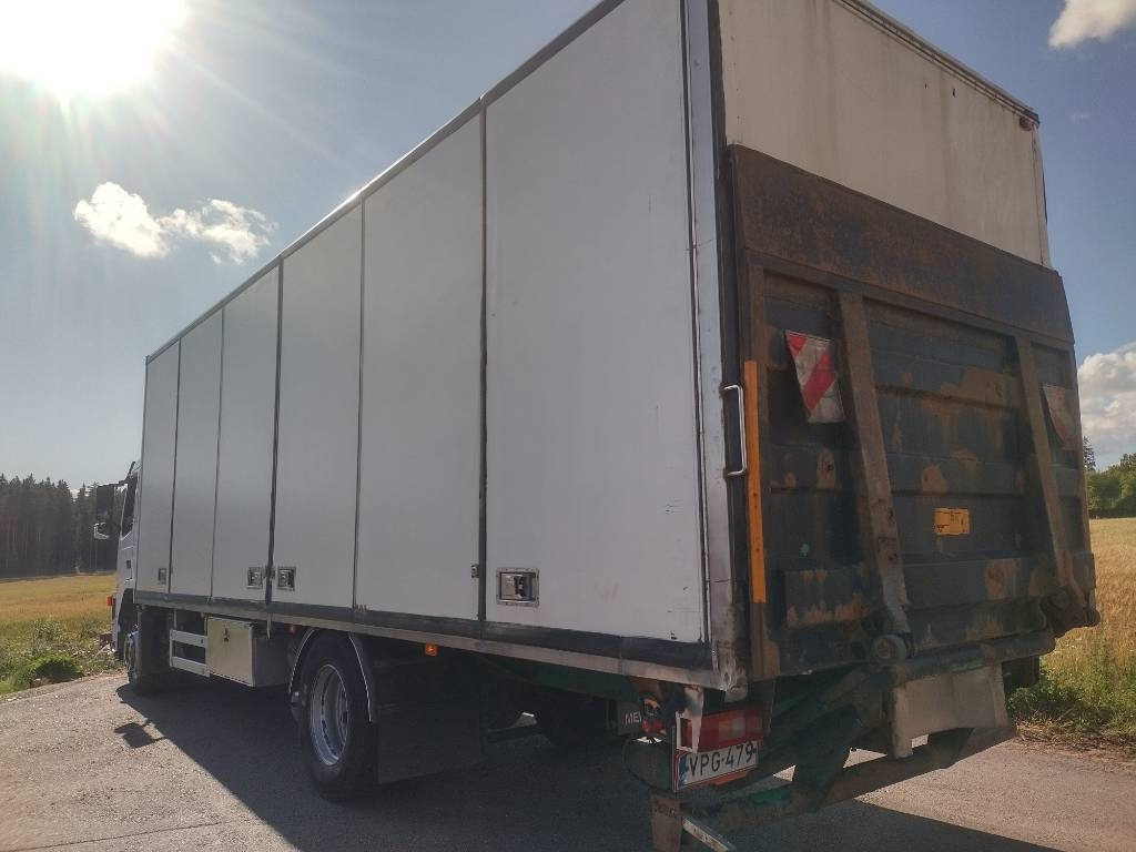 Volvo FM9 4x2 8,40m pitkä kylkiaukeava kori - Koffer LKW: das Bild 5 Volvo FM9 4x2 8,40m pitkä kylkiaukeava kori - Koffer LKW: das Bild 5