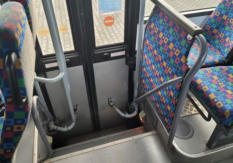 Überlandbus Irisbus KAROSA / SPROWADZONA Z FRANCJI/ KLIMATYZACJA: das Bild 10 Überlandbus Irisbus KAROSA / SPROWADZONA Z FRANCJI/ KLIMATYZACJA: das Bild 10