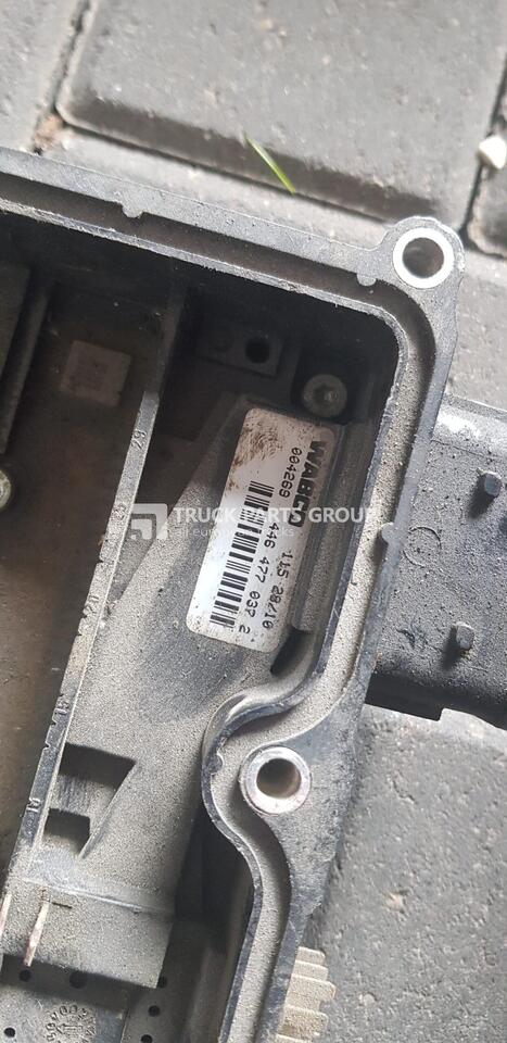 Renault midlum gearbox control unit 4464770372, 4770010370, 05013250370, 4464770372, 446477037, 4770010300 - Steuergerät für LKW: das Bild 2 Renault midlum gearbox control unit 4464770372, 4770010370, 05013250370, 4464770372, 446477037, 4770010300 - Steuergerät für LKW: das Bild 2
