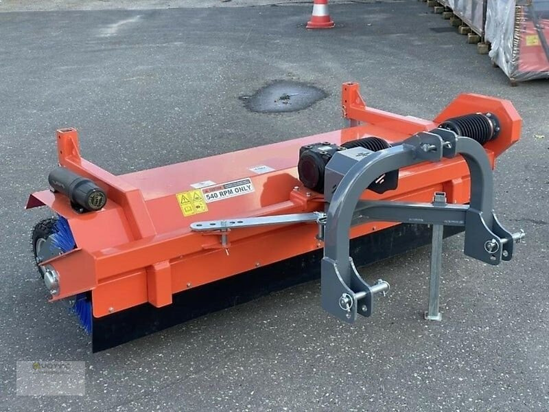 Geo Kehrmaschine Geo SWT220 220cm Kehrbesen Traktor Zapfwelle NEU - Kehrbesen: das Bild 4 Geo Kehrmaschine Geo SWT220 220cm Kehrbesen Traktor Zapfwelle NEU - Kehrbesen: das Bild 4