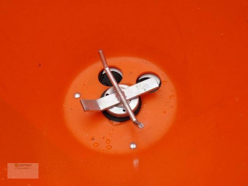 Vemac Dexwal Salzstreuer Trichterstreuer, Streuer, 200L Kommunal NEU - Salzstreuer für Kommunal-/ Sonderfahrzeug: das Bild 3 Vemac Dexwal Salzstreuer Trichterstreuer, Streuer, 200L Kommunal NEU - Salzstreuer für Kommunal-/ Sonderfahrzeug: das Bild 3