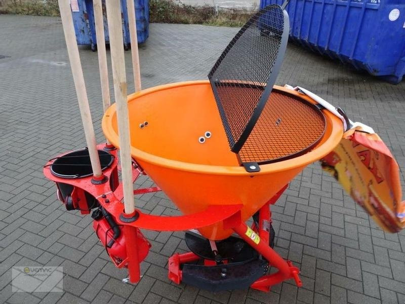 Vemac Dexwal Salzstreuer Trichterstreuer, Streuer, 200L Kommunal NEU - Salzstreuer für Kommunal-/ Sonderfahrzeug: das Bild 2 Vemac Dexwal Salzstreuer Trichterstreuer, Streuer, 200L Kommunal NEU - Salzstreuer für Kommunal-/ Sonderfahrzeug: das Bild 2