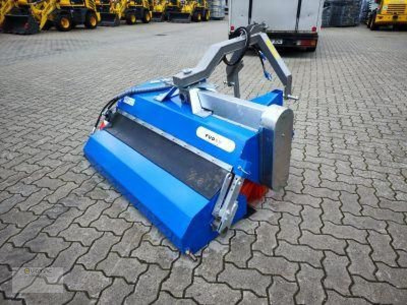 Vemac Kehrmaschine FM180 180cm Kehrbesen Bürste Traktor Zapfwelle NEU - Kehrbesen: das Bild 2 Vemac Kehrmaschine FM180 180cm Kehrbesen Bürste Traktor Zapfwelle NEU - Kehrbesen: das Bild 2