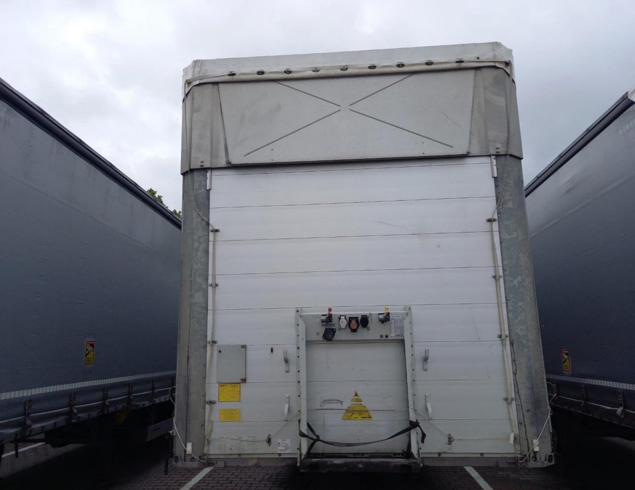 2021 Schmitz Cargobull SCS24/L Varios - Planenauflieger: das Bild 1 2021 Schmitz Cargobull SCS24/L Varios - Planenauflieger: das Bild 1