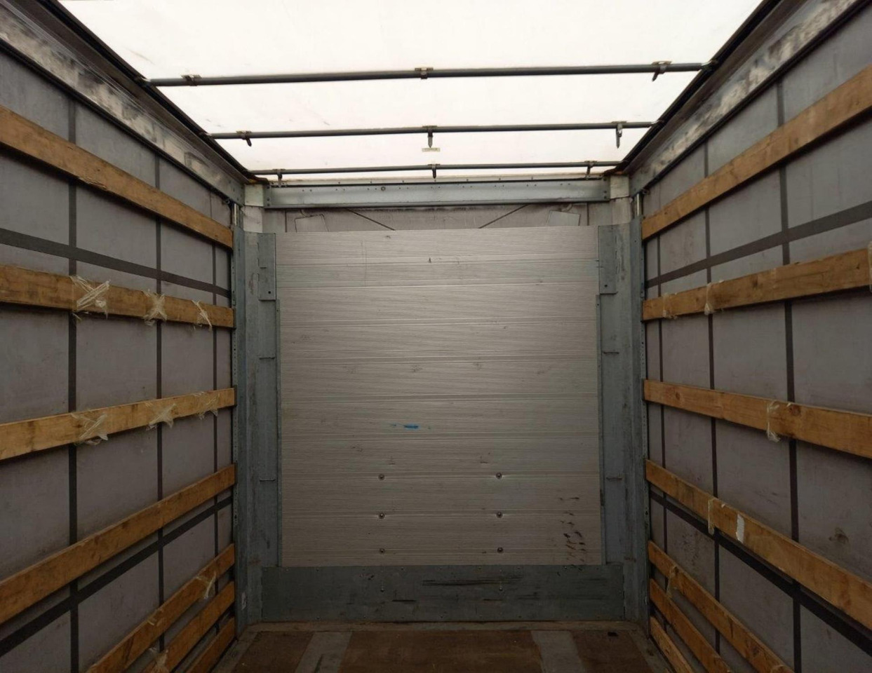 2021 Schmitz Cargobull SCS24/L Varios - Planenauflieger: das Bild 2 2021 Schmitz Cargobull SCS24/L Varios - Planenauflieger: das Bild 2