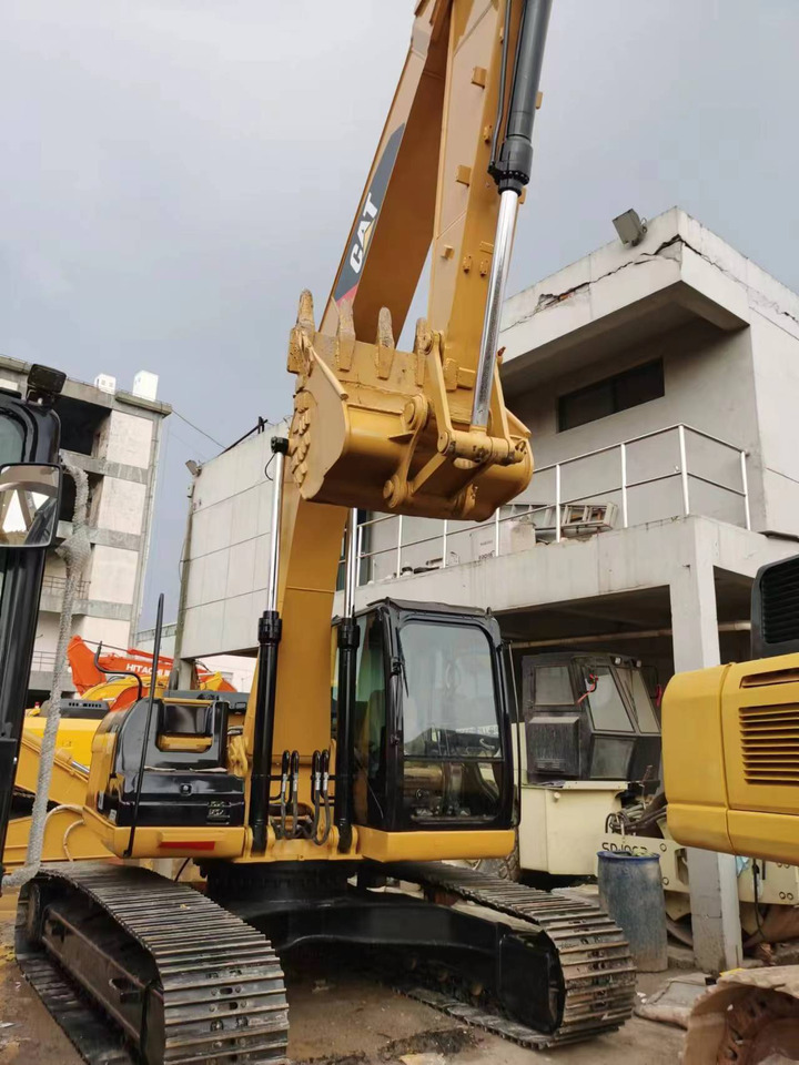 CATERPILLAR 323DL - Kettenbagger: das Bild 4 CATERPILLAR 323DL - Kettenbagger: das Bild 4