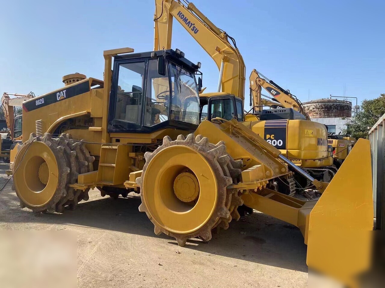 CATERPILLAR 826G - Walzenzug: das Bild 3 CATERPILLAR 826G - Walzenzug: das Bild 3