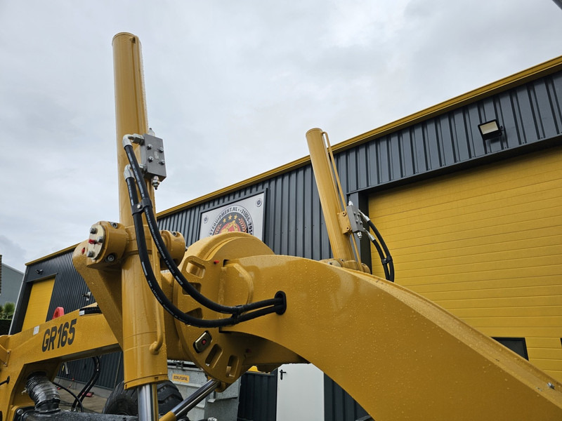 Grader neu kaufen XCMG GR165: das Bild 13