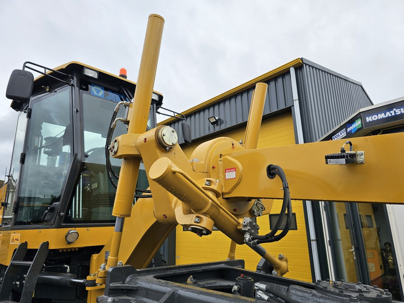 Grader neu kaufen XCMG GR165: das Bild 12