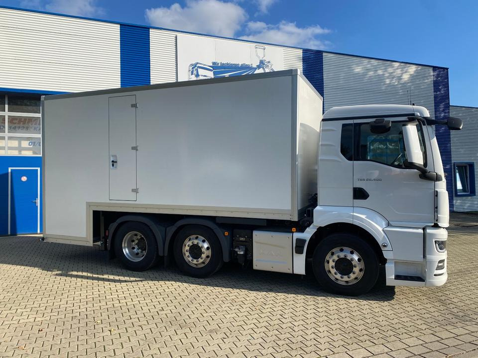 MAN TGS3 3-Achser LKW Wohnmobil mit Absetzkoffer / LKW Camper / Selbstausbau / 2180km / AHK 3500KG / 19% Asuweisbar !!!! - Koffer LKW: das Bild 5 MAN TGS3 3-Achser LKW Wohnmobil mit Absetzkoffer / LKW Camper / Selbstausbau / 2180km / AHK 3500KG / 19% Asuweisbar !!!! - Koffer LKW: das Bild 5