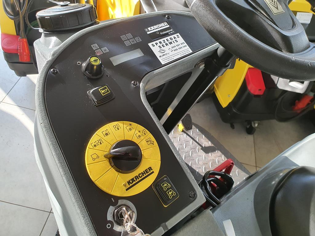 Scheuersaugmaschine KÄRCHER B 140 R Bp + R 90: das Bild 9