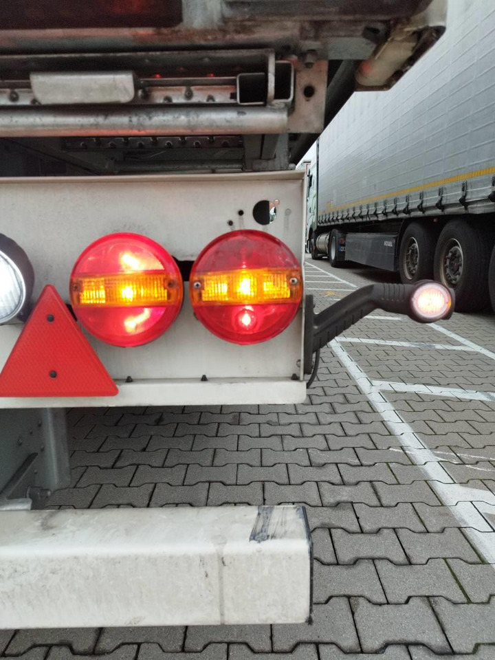 Isotherm Auflieger neu kaufen Schmitz Cargobull 3 axles xLiftachse: das Bild 6 Isotherm Auflieger neu kaufen Schmitz Cargobull 3 axles xLiftachse: das Bild 6