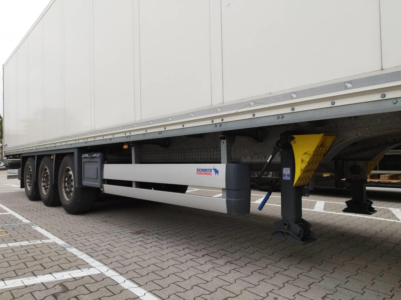 Isotherm Auflieger neu kaufen Schmitz Cargobull 3 axles xLiftachse: das Bild 10 Isotherm Auflieger neu kaufen Schmitz Cargobull 3 axles xLiftachse: das Bild 10