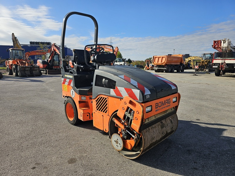 BOMAG BW100AC-4 - Kombiwalze: das Bild 5 BOMAG BW100AC-4 - Kombiwalze: das Bild 5