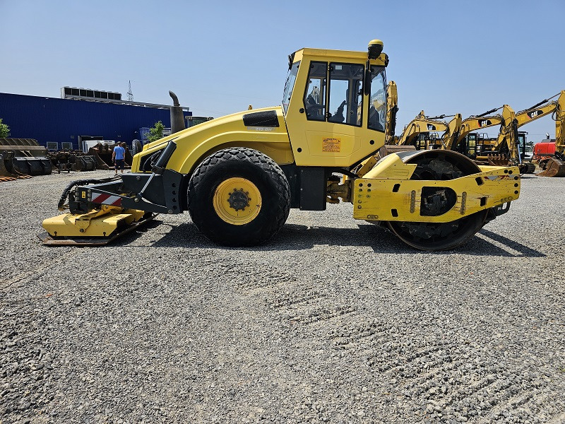 BOMAG - Walzenzug: das Bild 5 BOMAG - Walzenzug: das Bild 5