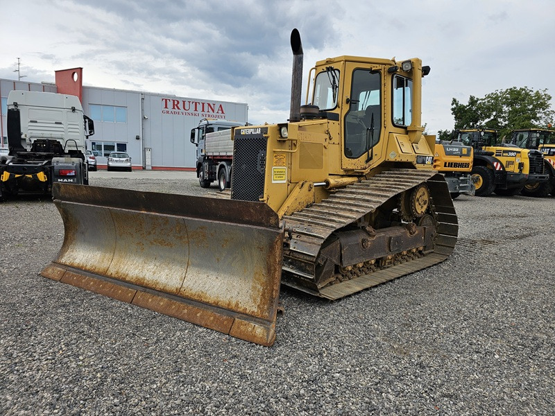 CATERPILLAR D4H - Bulldozer: das Bild 1 CATERPILLAR D4H - Bulldozer: das Bild 1