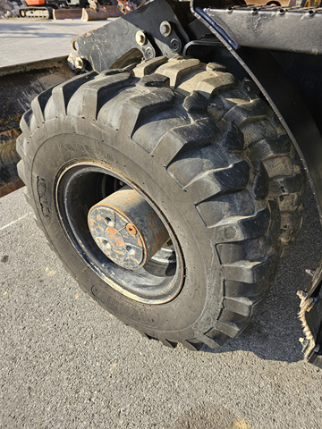 Mobilbagger CATERPILLAR M318F: das Bild 21