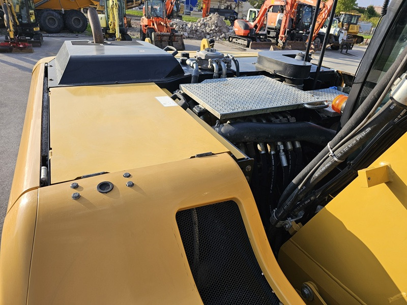 Mobilbagger CATERPILLAR M318F: das Bild 13