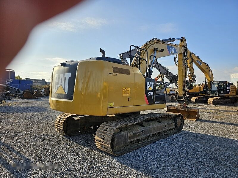 Caterpillar 323EL - Kettenbagger: das Bild 5 Caterpillar 323EL - Kettenbagger: das Bild 5