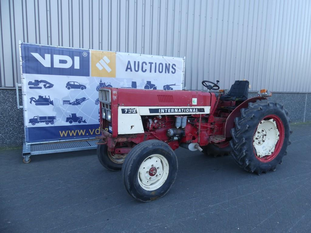 International 733 - Traktor: das Bild 2 International 733 - Traktor: das Bild 2