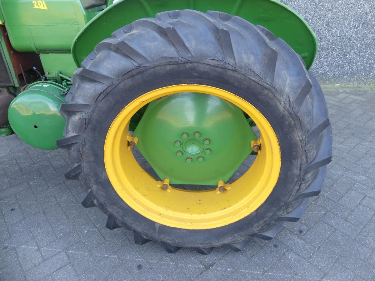 Traktor Vierzon 201: das Bild 9