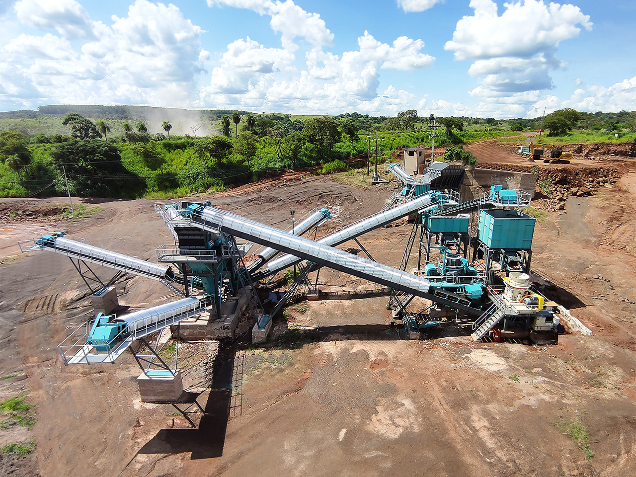 Constmach Stationary Stone Crushing and Screening Plant 50 to 1,000 TPH - Brecher: das Bild 4 Constmach Stationary Stone Crushing and Screening Plant 50 to 1,000 TPH - Brecher: das Bild 4