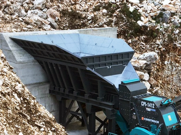 Constmach Vibrating Bunker Feeder In Capacities From 80 To 500 Tons - Bergbaumaschine: das Bild 1 Constmach Vibrating Bunker Feeder In Capacities From 80 To 500 Tons - Bergbaumaschine: das Bild 1