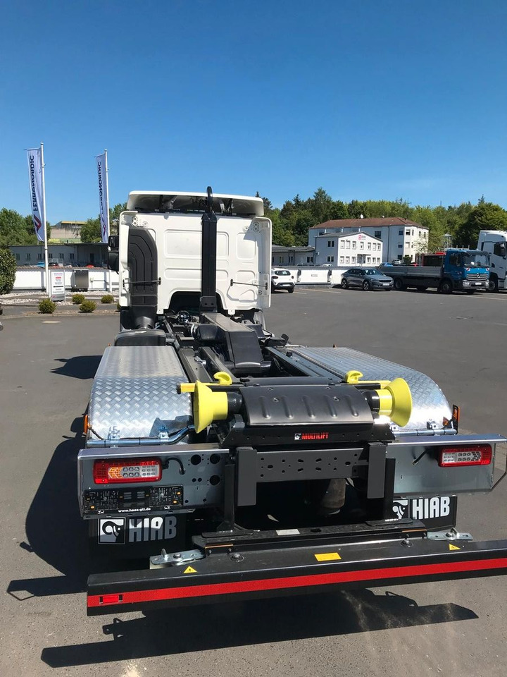 Volvo FE 320 6x2 - Abrollkipper: das Bild 3 Volvo FE 320 6x2 - Abrollkipper: das Bild 3
