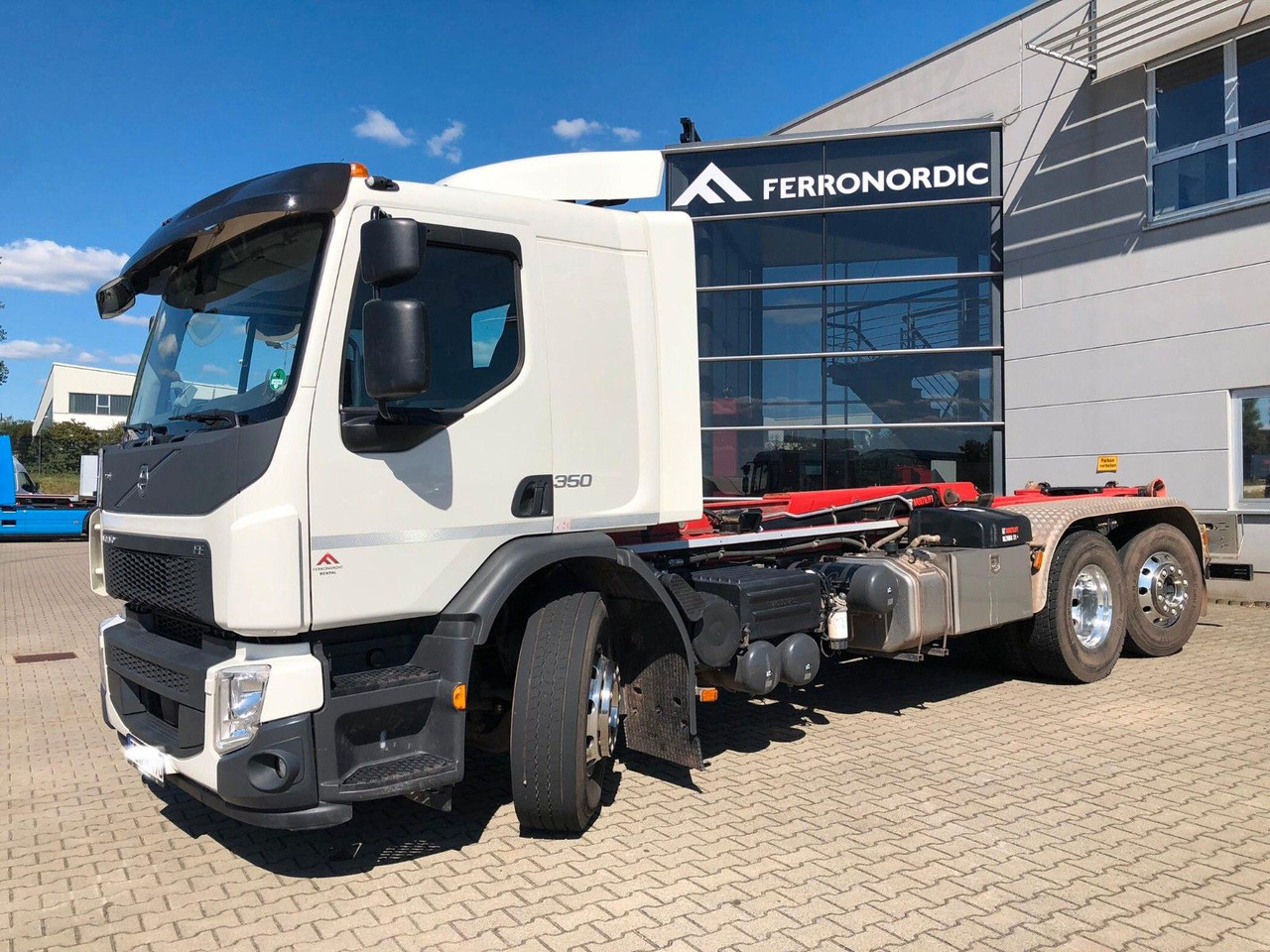 Volvo FE 350 6x2 Lenkachse*Alufelgen*HIAB*AHK*Klima - Abrollkipper: das Bild 2 Volvo FE 350 6x2 Lenkachse*Alufelgen*HIAB*AHK*Klima - Abrollkipper: das Bild 2