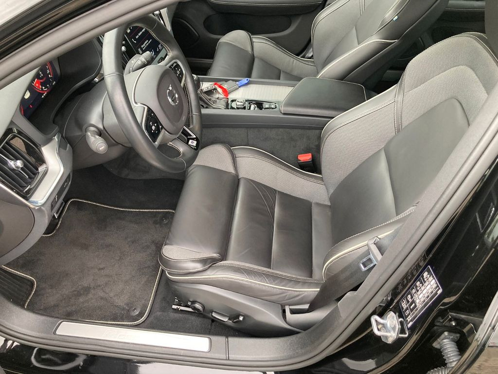 Volvo S60 T5 Lim. R-Design Volvo S60 T5 Lim. R-Design - Limousine: das Bild 4 Volvo S60 T5 Lim. R-Design Volvo S60 T5 Lim. R-Design - Limousine: das Bild 4