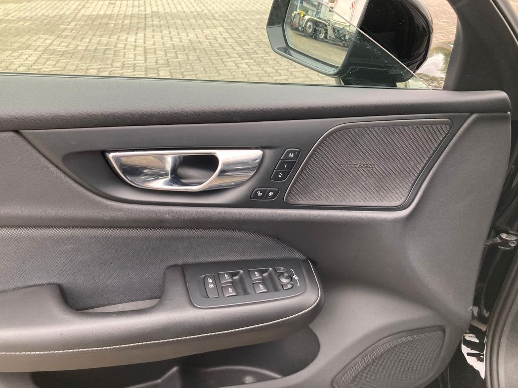 Volvo S60 T5 Lim. R-Design Volvo S60 T5 Lim. R-Design - Limousine: das Bild 5 Volvo S60 T5 Lim. R-Design Volvo S60 T5 Lim. R-Design - Limousine: das Bild 5