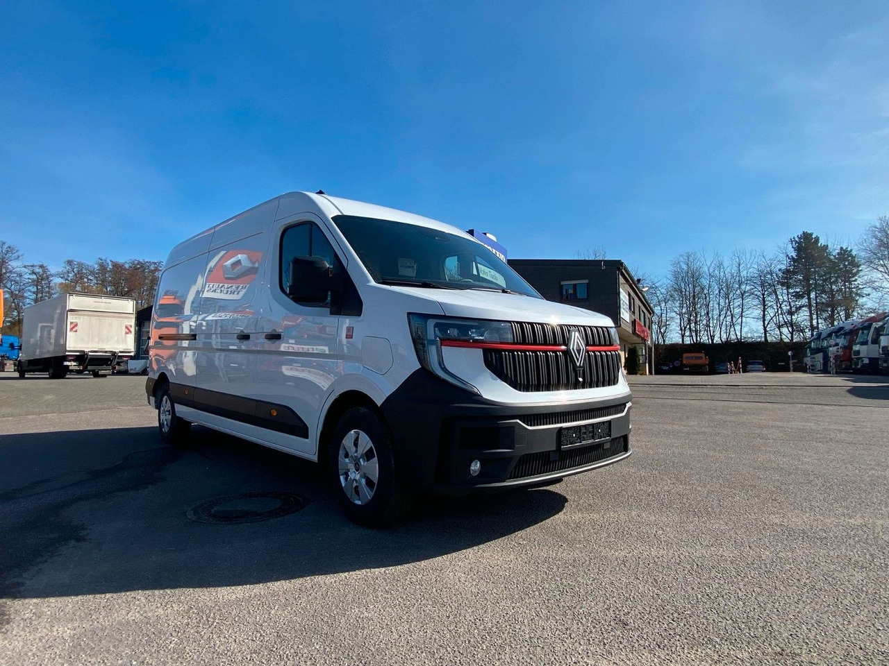 Renault Master E-Tech 145.35 L3H2 - Kastenwagen, Elektro-Transporter: das Bild 2 Renault Master E-Tech 145.35 L3H2 - Kastenwagen, Elektro-Transporter: das Bild 2