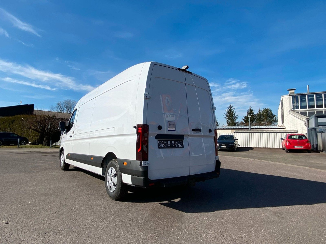 Renault Master E-Tech 145.35 L3H2 - Kastenwagen, Elektro-Transporter: das Bild 3 Renault Master E-Tech 145.35 L3H2 - Kastenwagen, Elektro-Transporter: das Bild 3