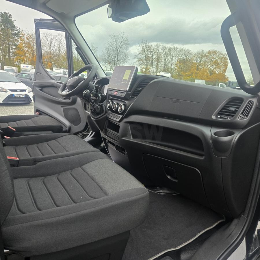 Iveco Daily 35C18 - Abschleppwagen: das Bild 5 Iveco Daily 35C18 - Abschleppwagen: das Bild 5
