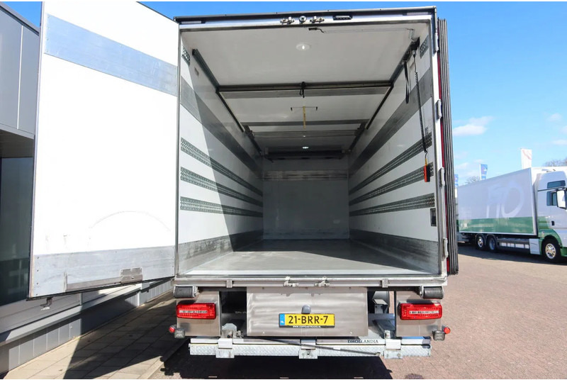 DAF CF 300 Koel/Vries Carrier iceland + Dhollandia 2500KG klep trenn wand - Kühlkoffer LKW: das Bild 3 DAF CF 300 Koel/Vries Carrier iceland + Dhollandia 2500KG klep trenn wand - Kühlkoffer LKW: das Bild 3