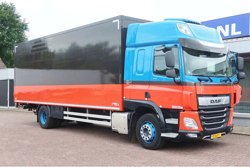 DAF CF 410 Bakwagen + Onderschuif klep - Koffer LKW: das Bild 2 DAF CF 410 Bakwagen + Onderschuif klep - Koffer LKW: das Bild 2